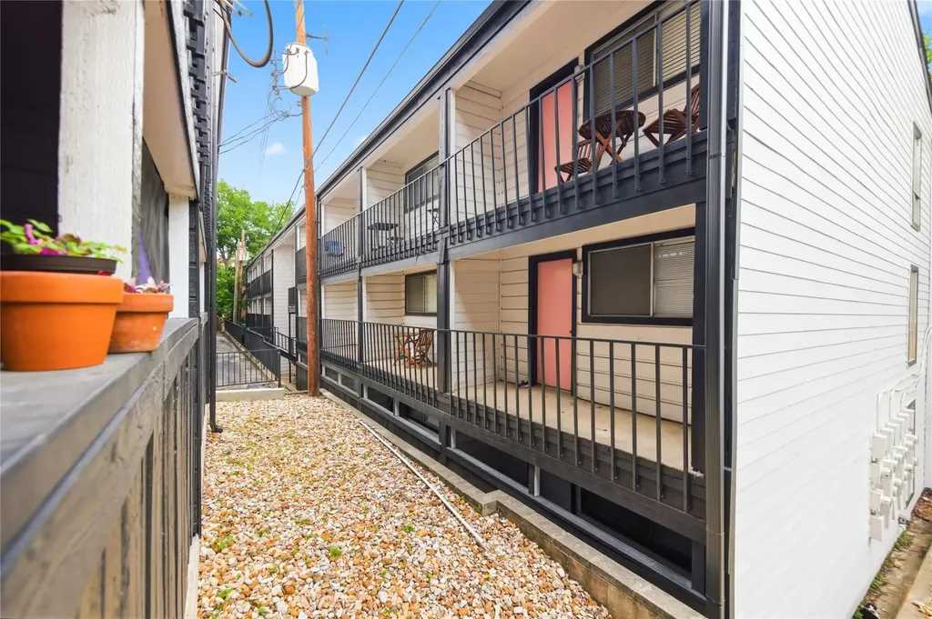 2801 Hemphill Park Austin TX 78705