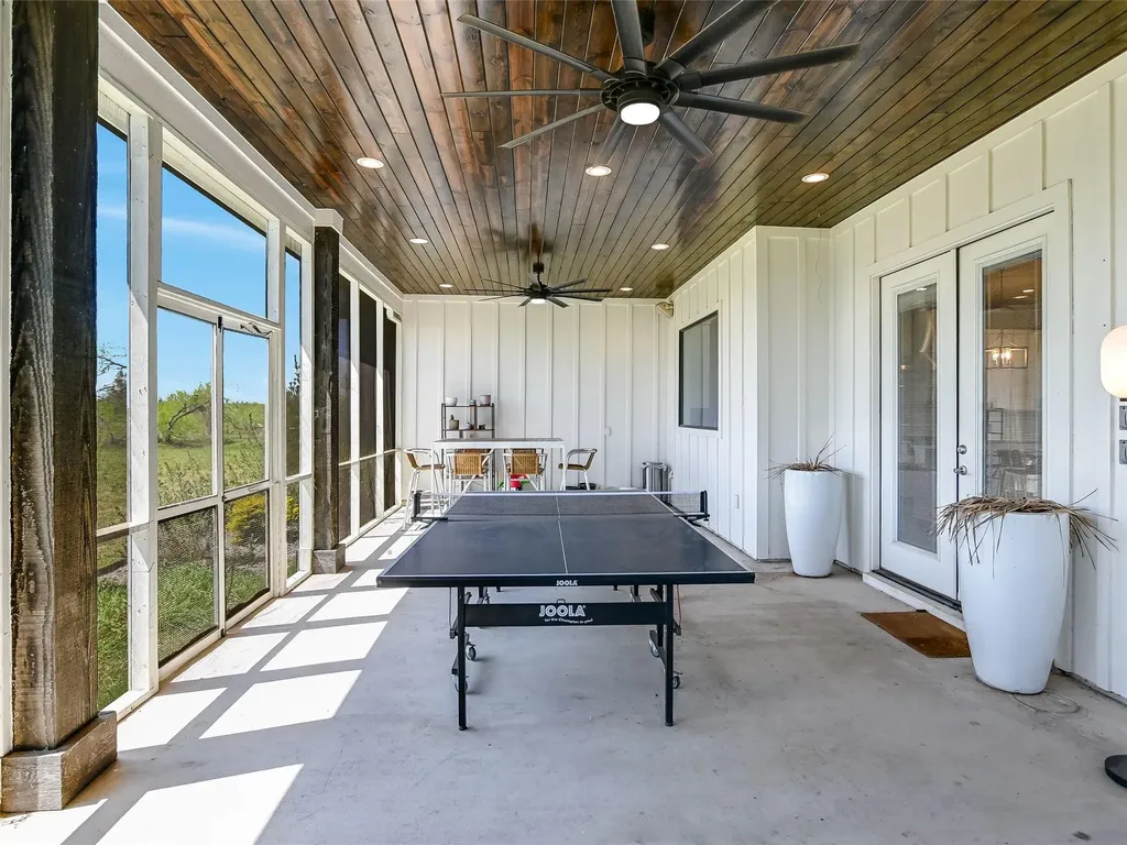 19819 Lockwood Road Manor TX 78653