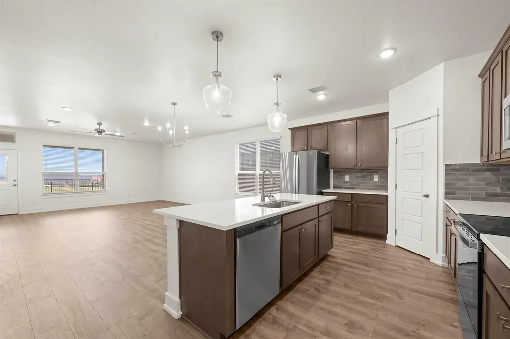 540 Gus Loop Georgetown TX 78626