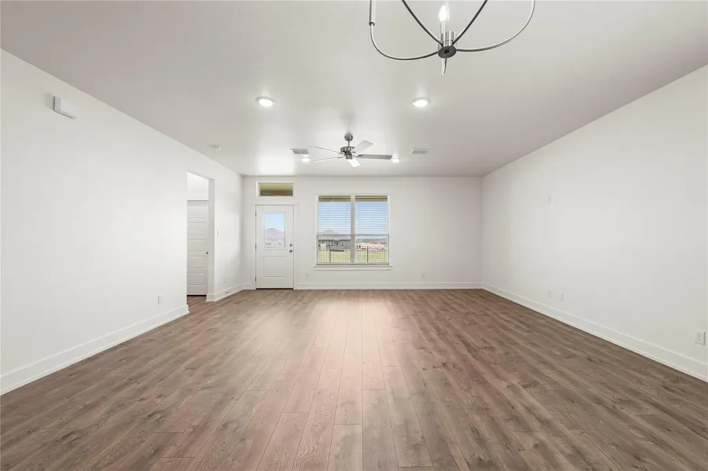 540 Gus Loop Georgetown TX 78626