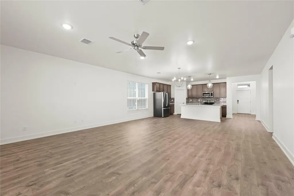 540 Gus Loop Georgetown TX 78626