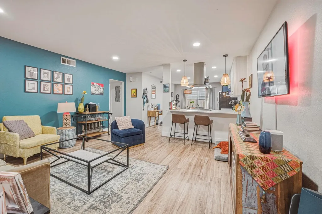 5332 Balcones Drive Austin TX 78731