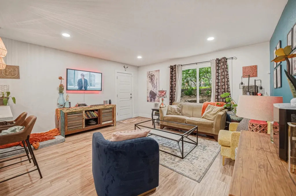 5332 Balcones Drive Austin TX 78731