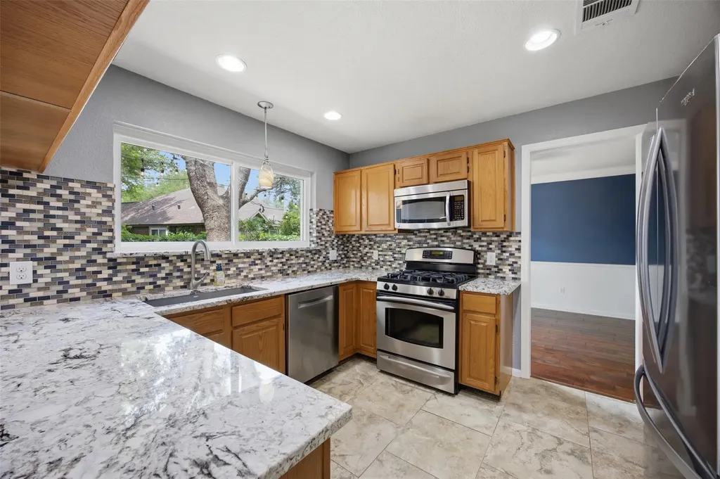 2212 Mockingbird Drive Round Rock TX 78681