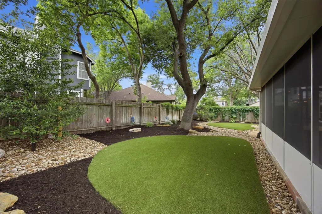 2212 Mockingbird Drive Round Rock TX 78681