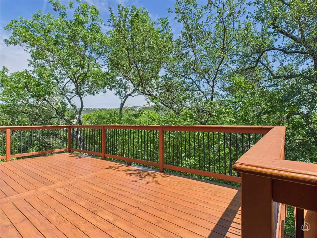 6401 Cascada Drive Austin TX 78750