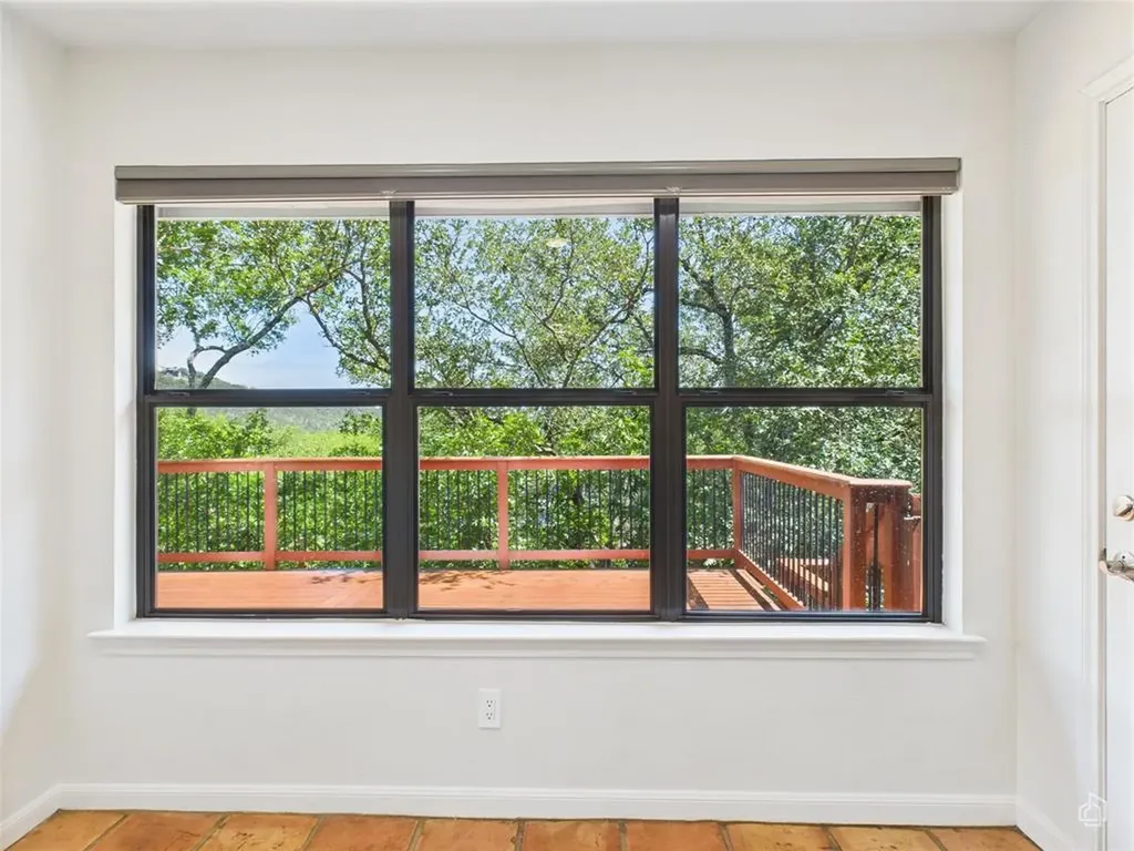 6401 Cascada Drive Austin TX 78750