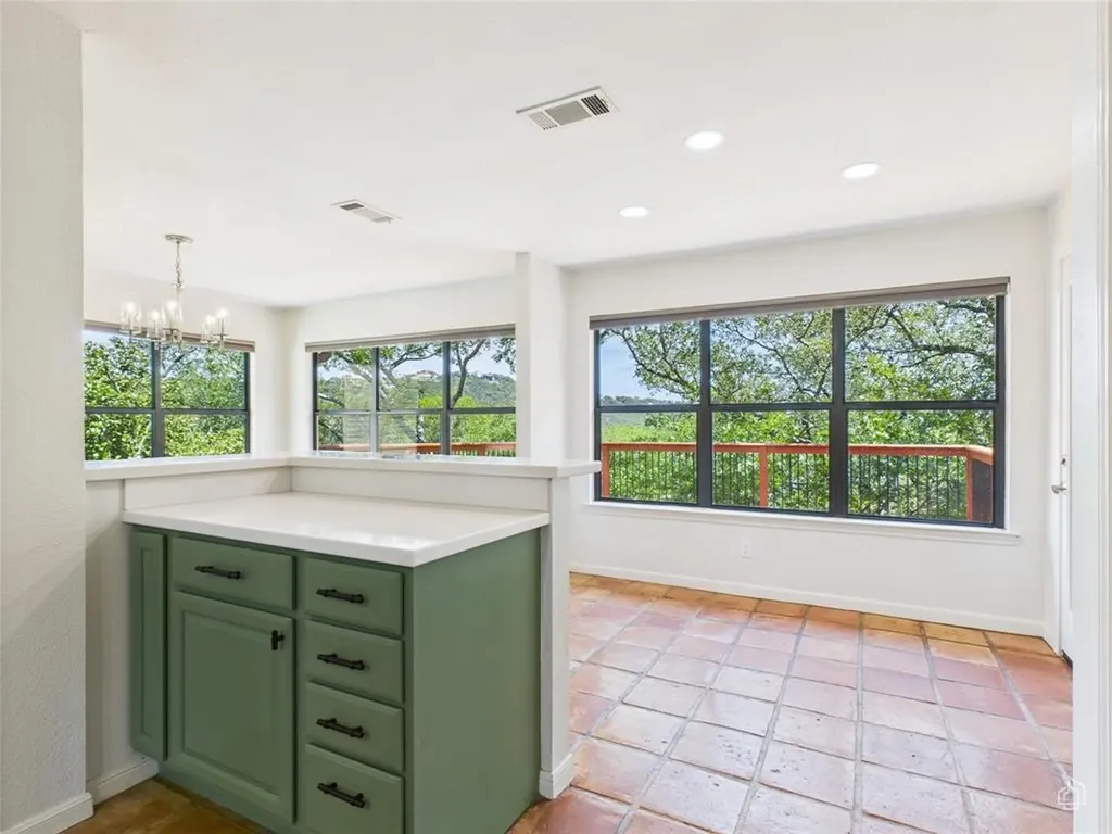 6401 Cascada Drive Austin TX 78750