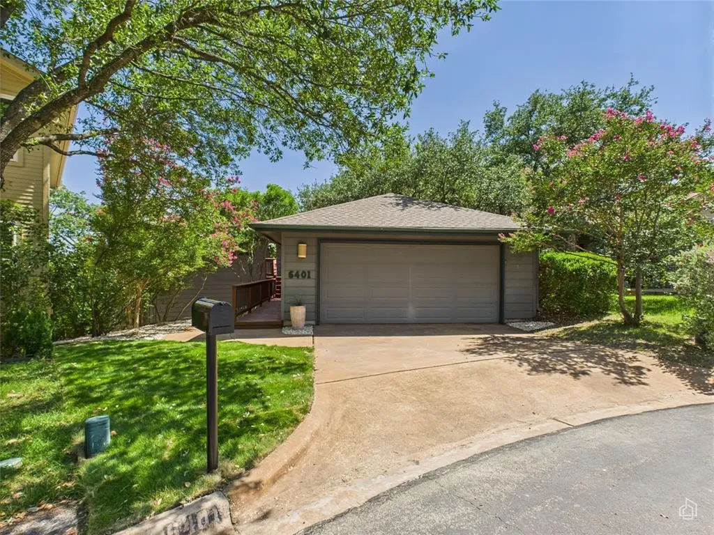 6401 Cascada Drive Austin TX 78750