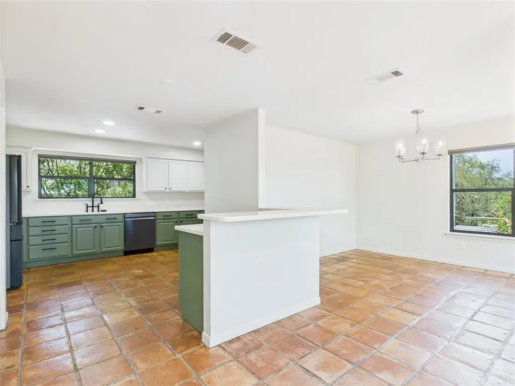 6401 Cascada Drive Austin TX 78750