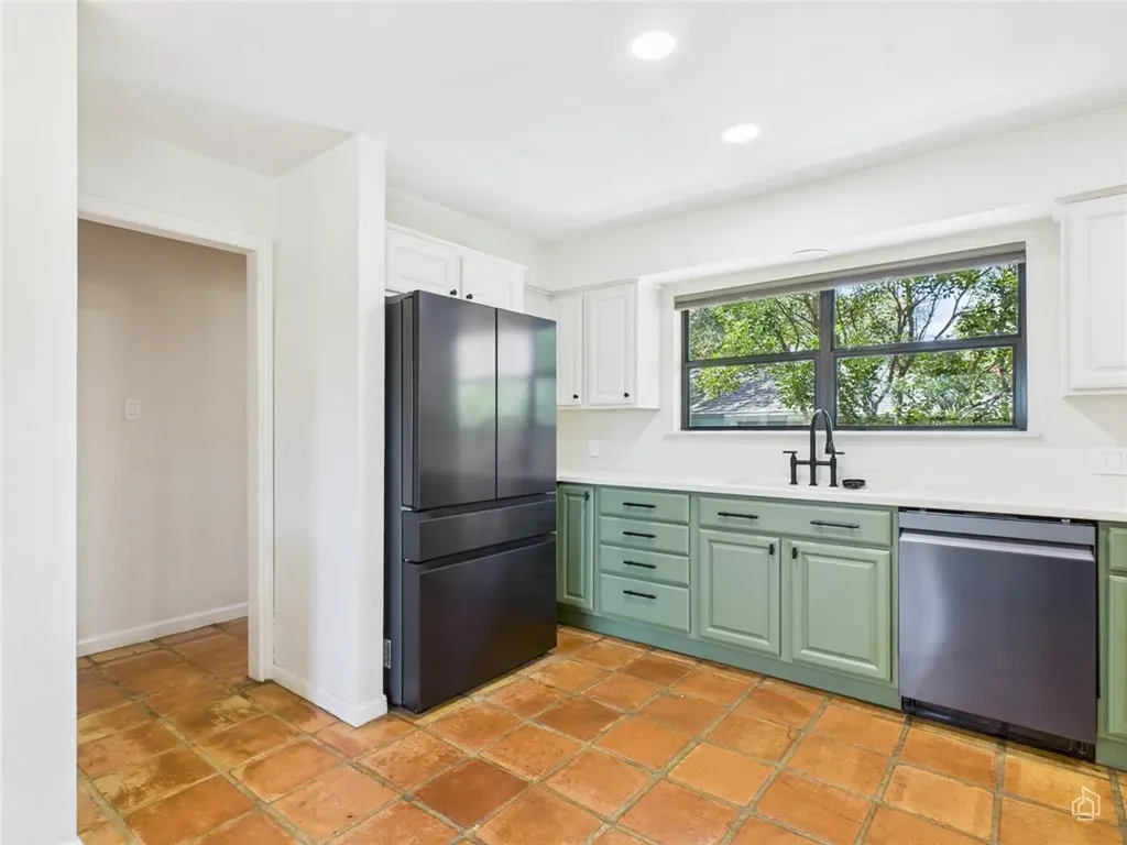 6401 Cascada Drive Austin TX 78750