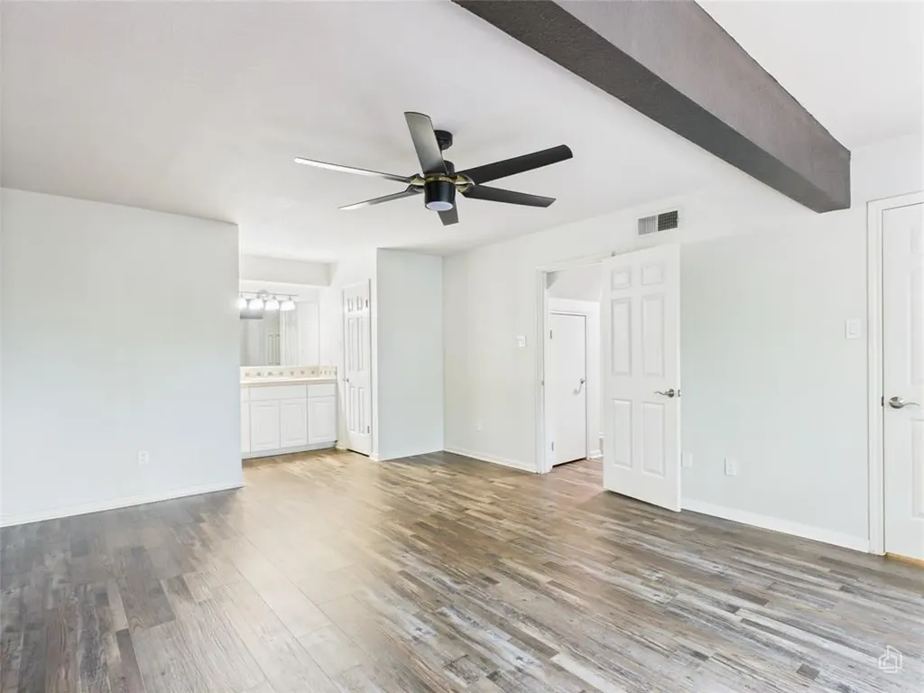 6401 Cascada Drive Austin TX 78750