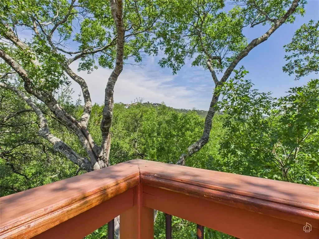 6401 Cascada Drive Austin TX 78750
