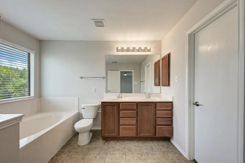 9009 Stambourne Street Austin TX 78747