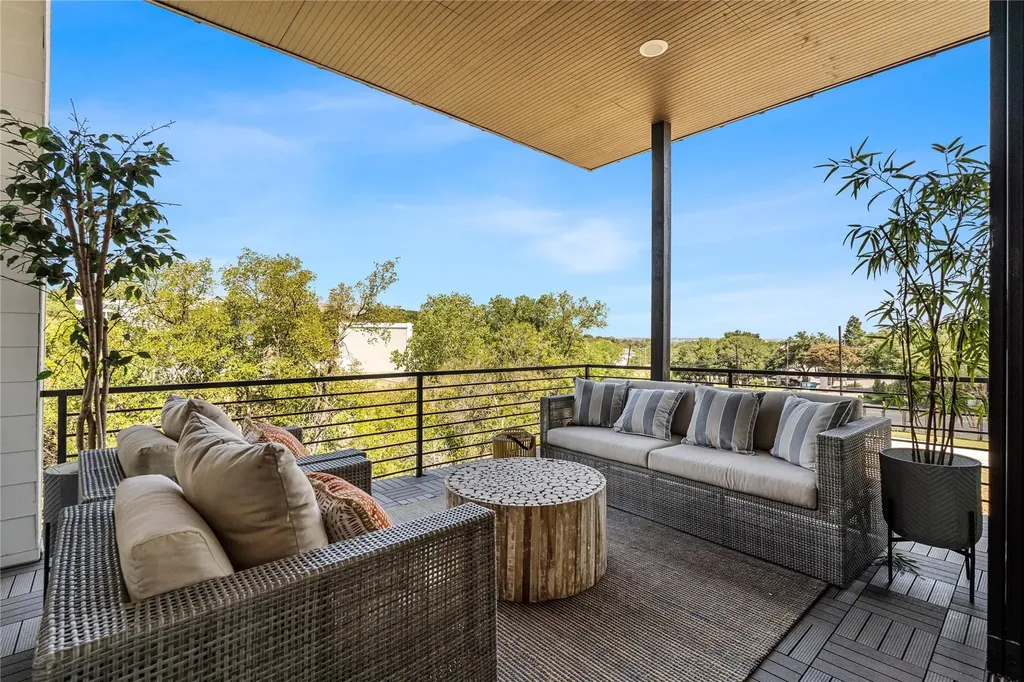 4916 Meller Gardens Austin TX 78741