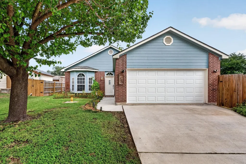 1100 Mira Loma Lane San Marcos TX 78666