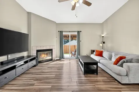 1100 Mira Loma Lane San Marcos TX 78666