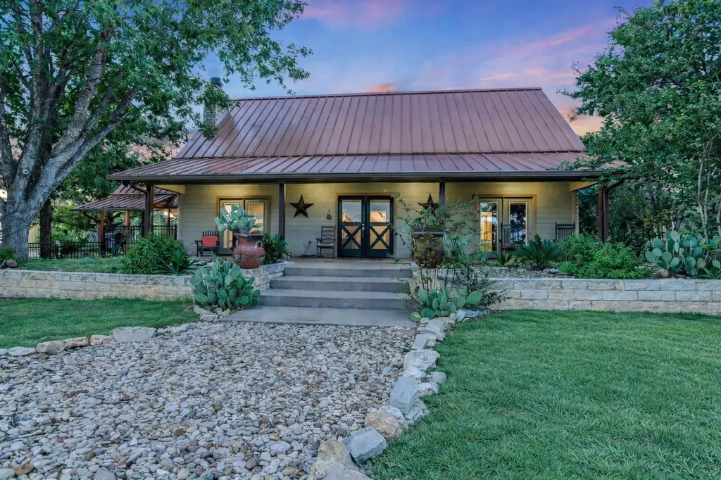 1005 County Road 414 Spicewood TX 78669