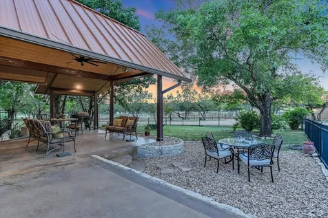 1005 County Road 414 Spicewood TX 78669