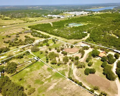 1005 County Road 414 Spicewood TX 78669
