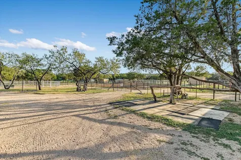 1005 County Road 414 Spicewood TX 78669