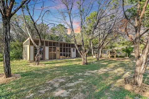 1005 County Road 414 Spicewood TX 78669