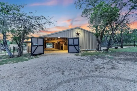 1005 County Road 414 Spicewood TX 78669