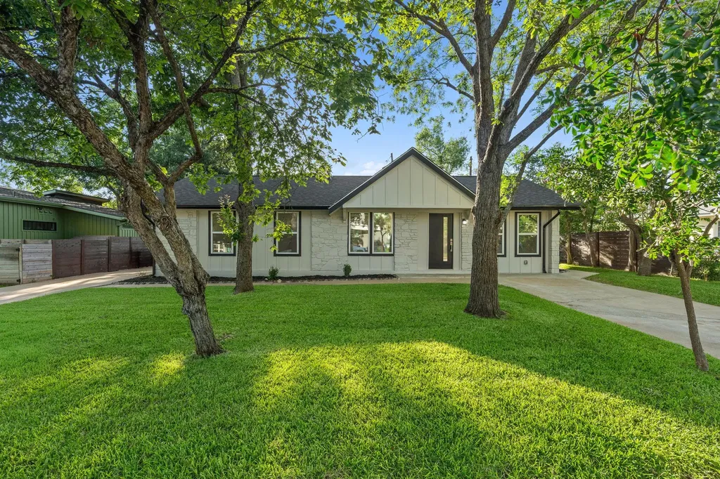 4802 Brighton Road Austin TX 78745