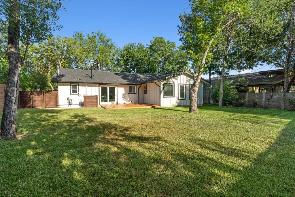 4802 Brighton Road Austin TX 78745