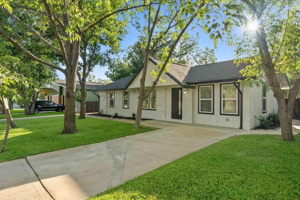 4802 Brighton Road Austin TX 78745