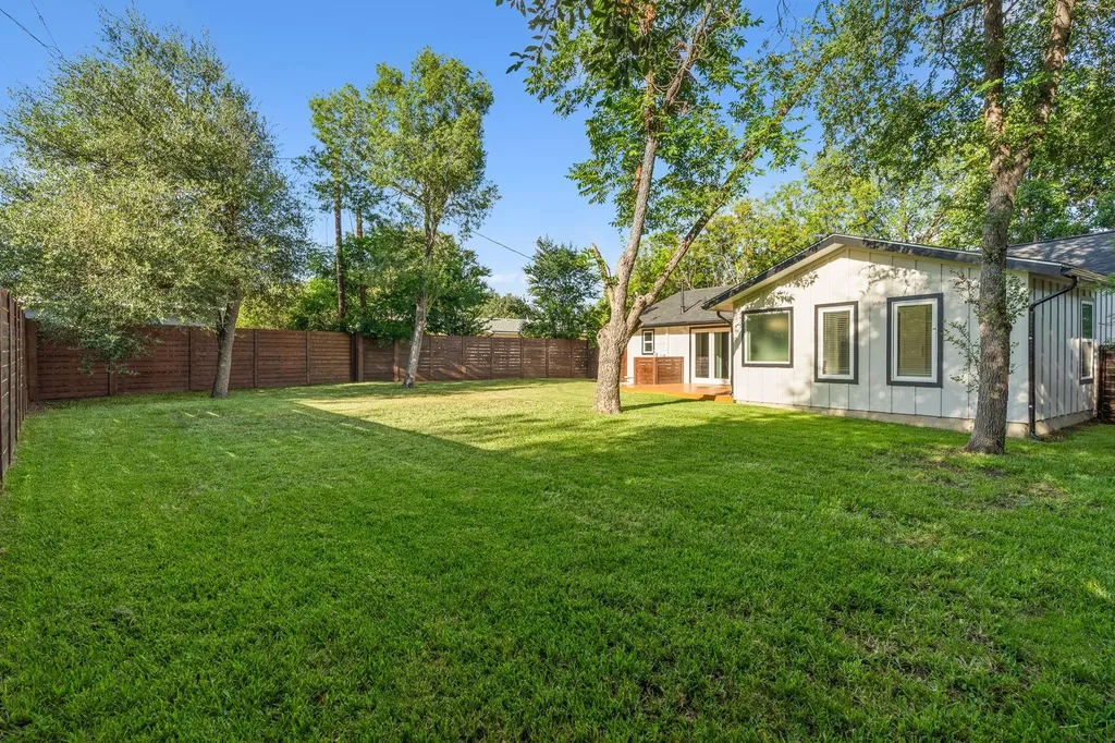 4802 Brighton Road Austin TX 78745