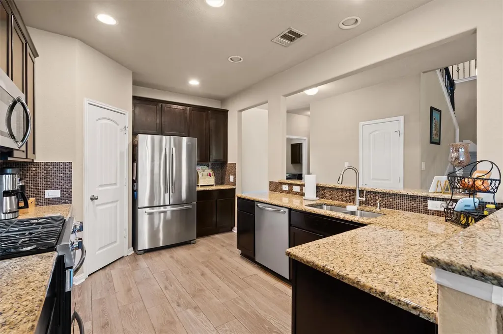 216 Arrezo Lane Georgetown TX 78628
