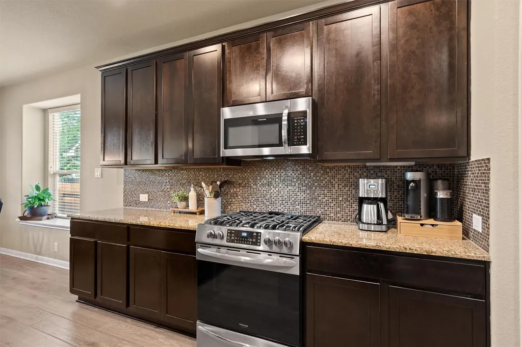 216 Arrezo Lane Georgetown TX 78628