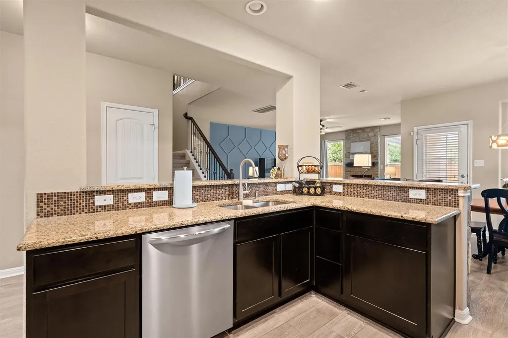 216 Arrezo Lane Georgetown TX 78628