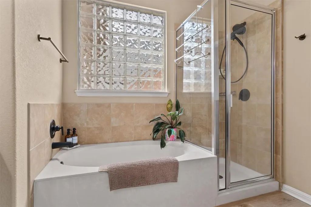 216 Arrezo Lane Georgetown TX 78628