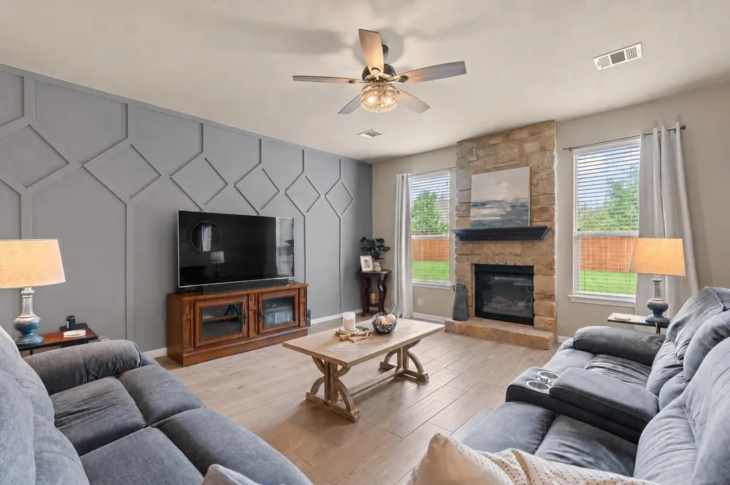 216 Arrezo Lane Georgetown TX 78628