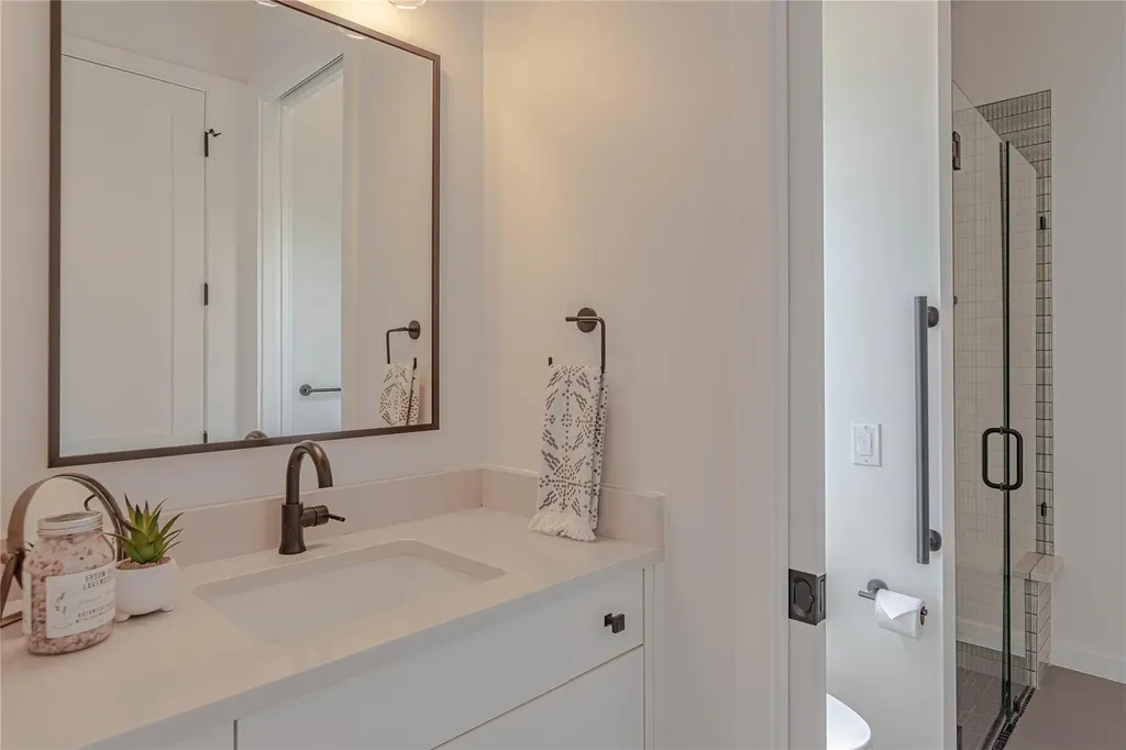 5805 Chesterfield Avenue Austin TX 78752