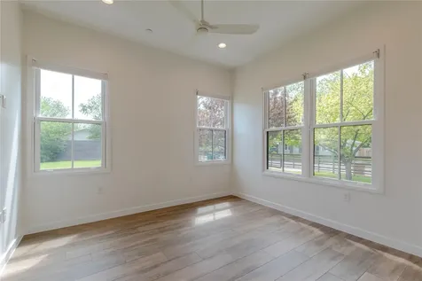 5805 Chesterfield Avenue Austin TX 78752