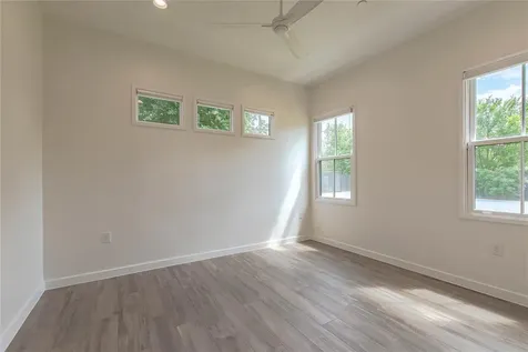 5805 Chesterfield Avenue Austin TX 78752