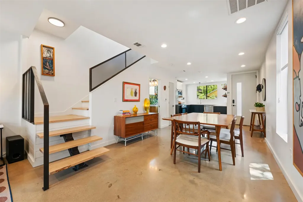 1114 E 3rd Street Austin TX 78702