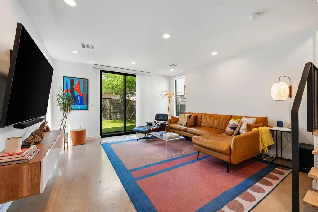 1114 E 3rd Street Austin TX 78702