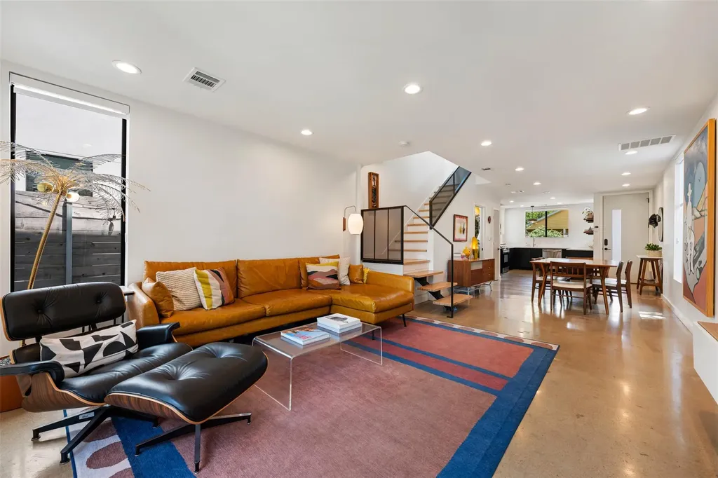 1114 E 3rd Street Austin TX 78702