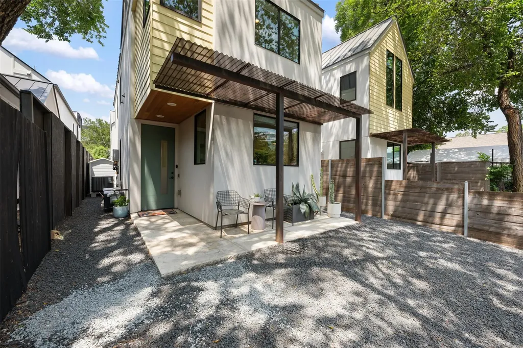 1114 E 3rd Street Austin TX 78702