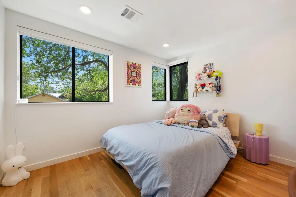 1114 E 3rd Street Austin TX 78702