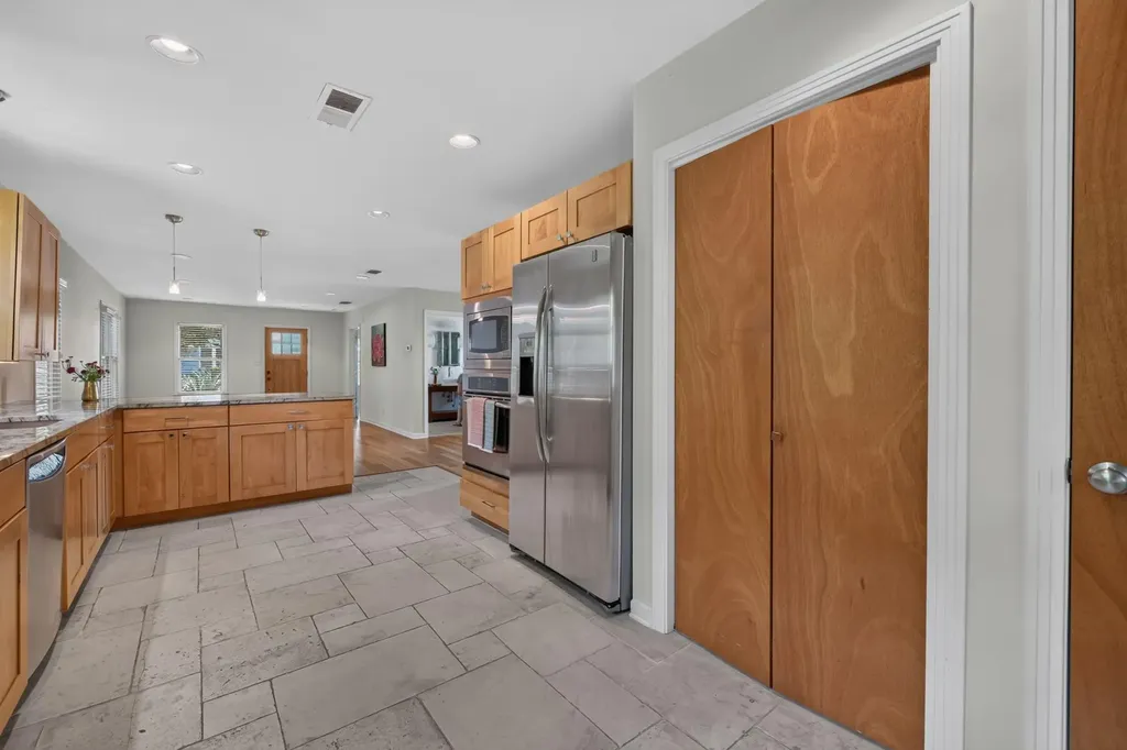 4616 Sinclair Avenue Austin TX 78756