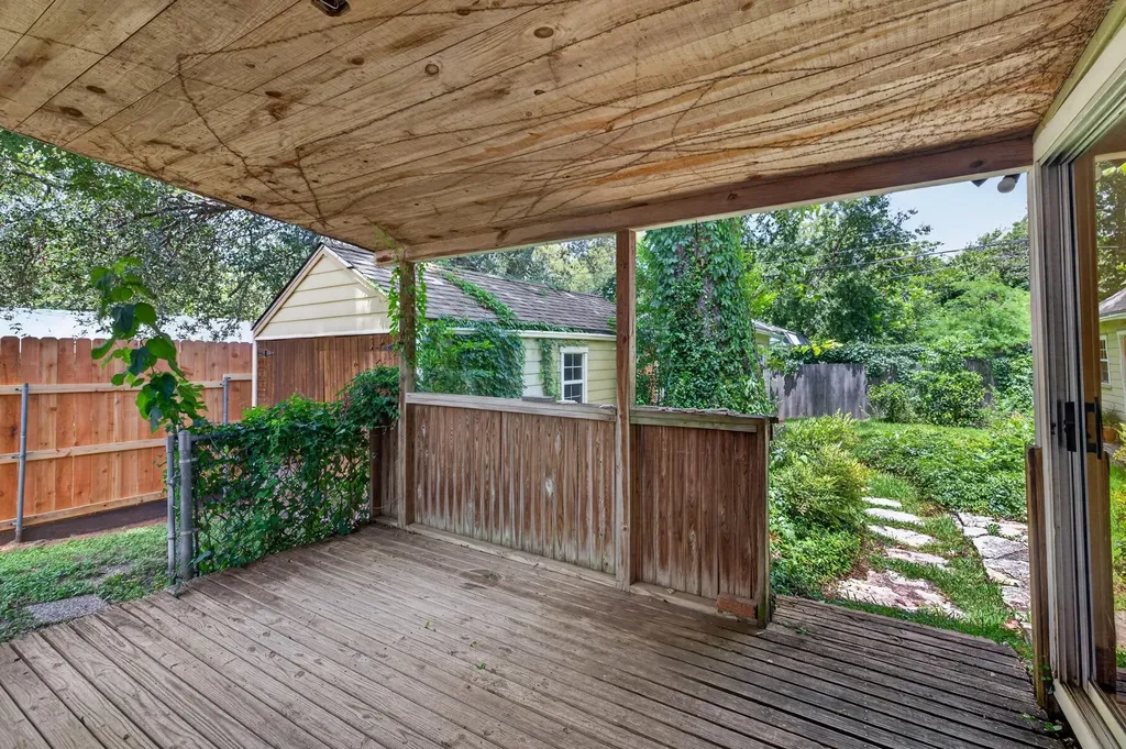4616 Sinclair Avenue Austin TX 78756