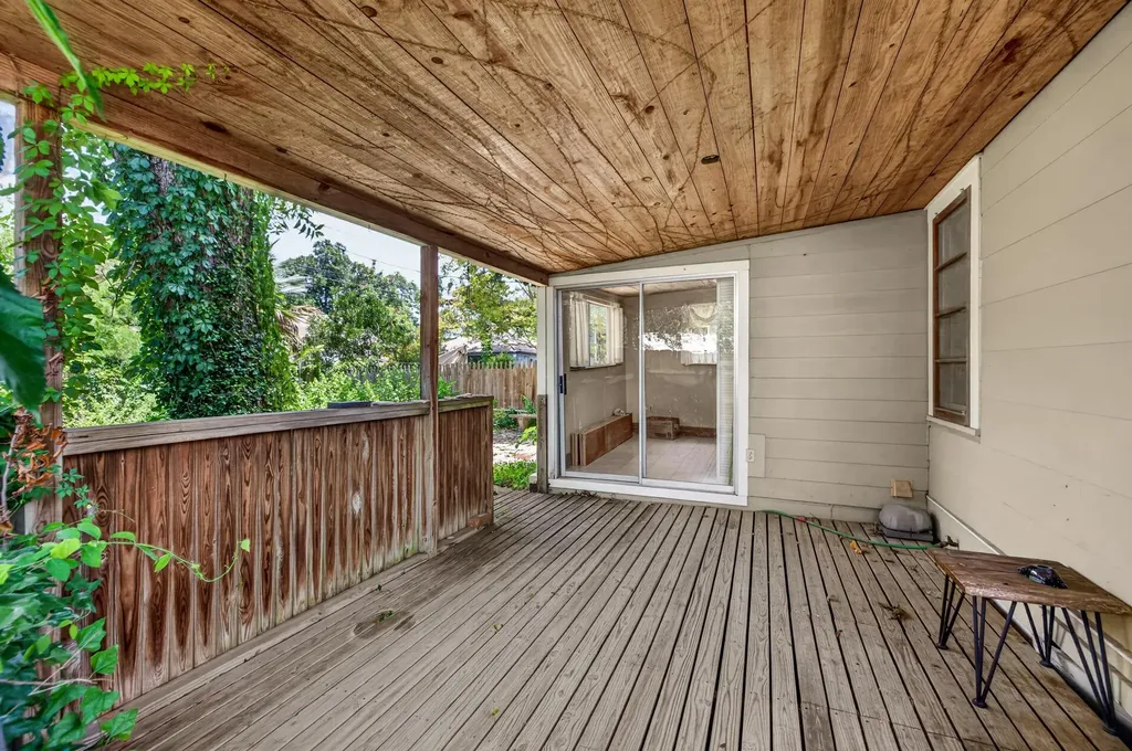 4616 Sinclair Avenue Austin TX 78756