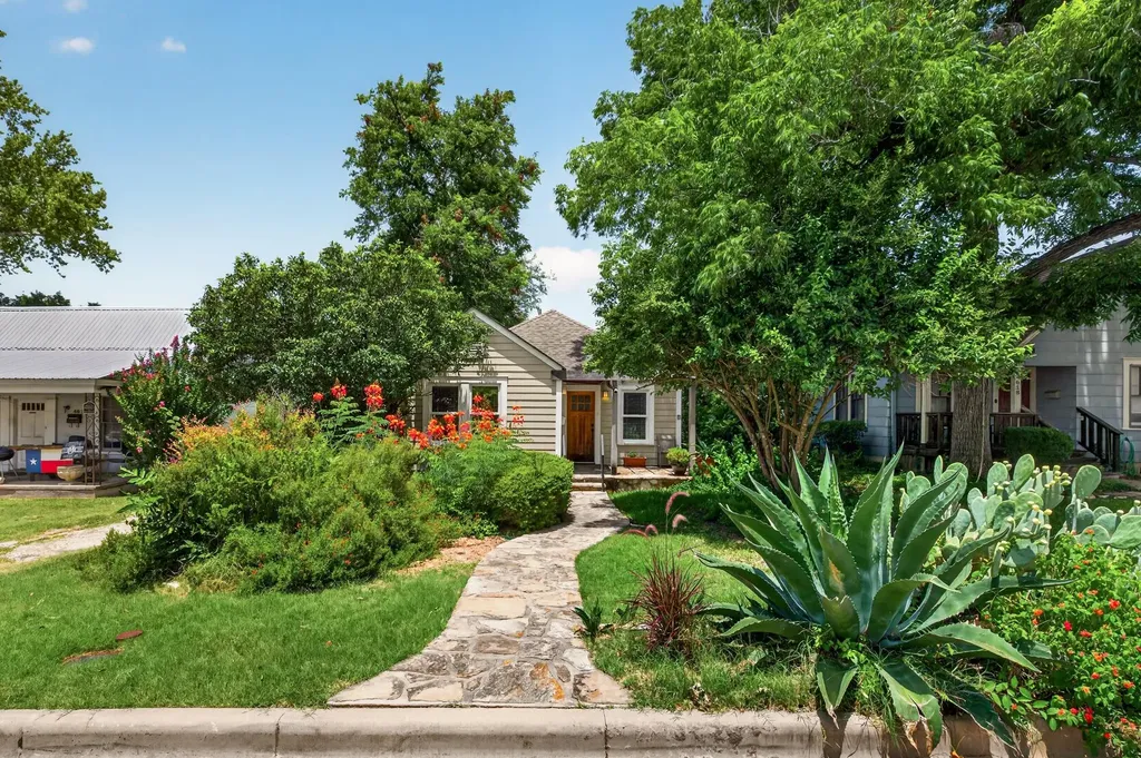 4616 Sinclair Avenue Austin TX 78756