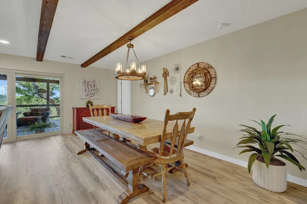 1422 Oakridge Lane Canyon Lake TX 78133