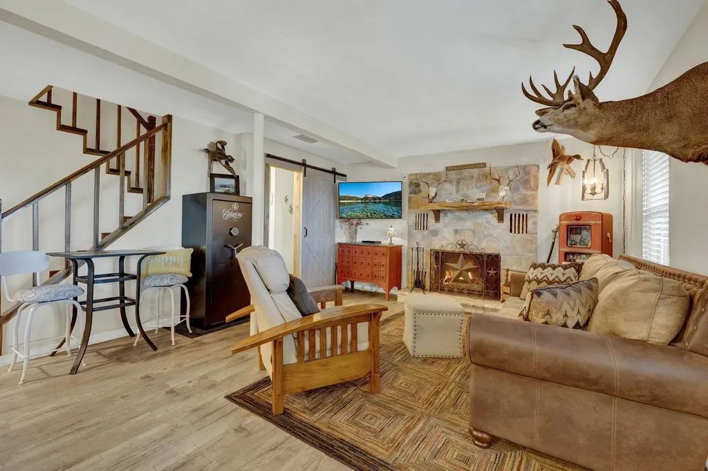 1422 Oakridge Lane Canyon Lake TX 78133